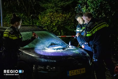 Auto zwaar beschadigd door explosie in Voorburg