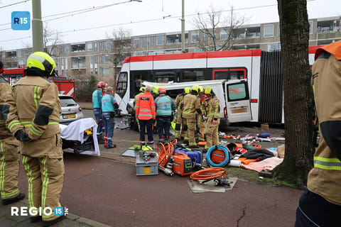 Ernstig ongeval tussen busje en tram Lippe-Biesterfeldweg