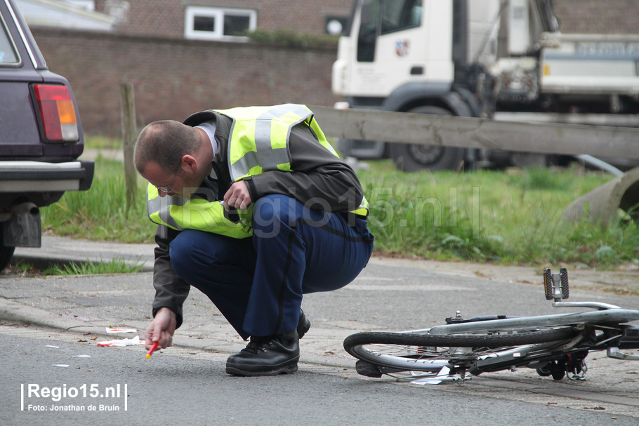w-fietser onder betonwagen delft rotterdamsseweg 041