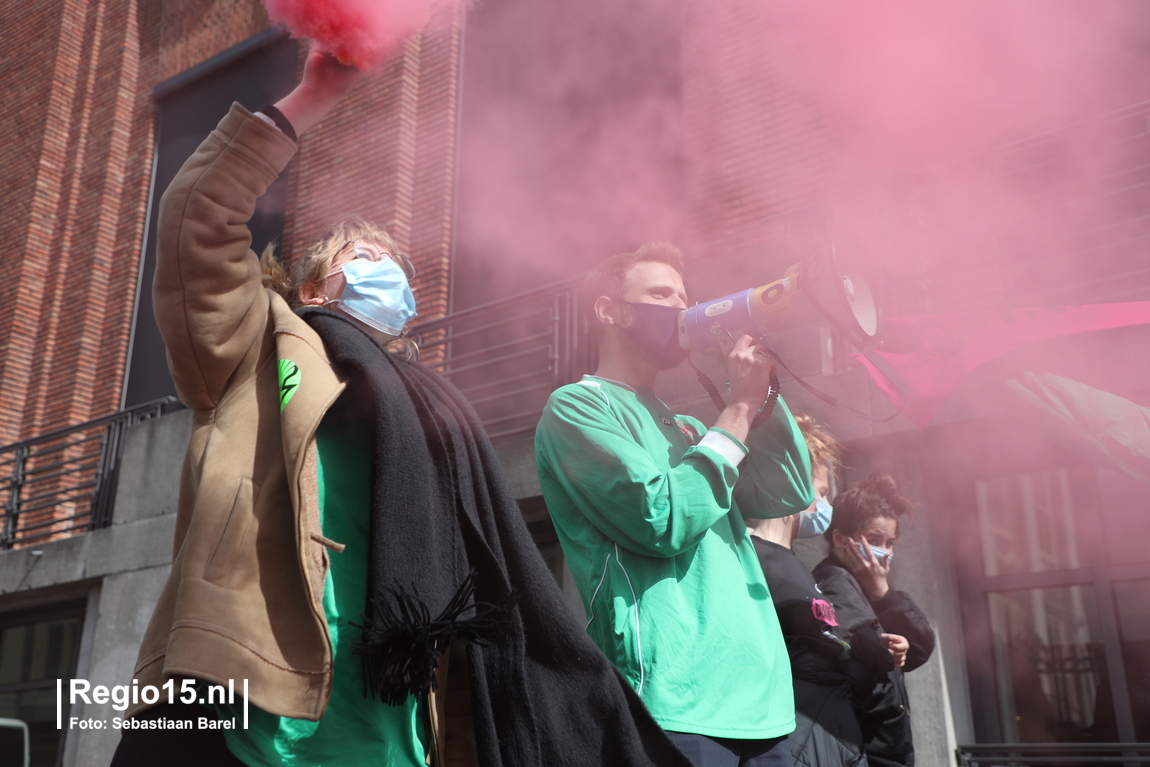 RZLU73.JPG