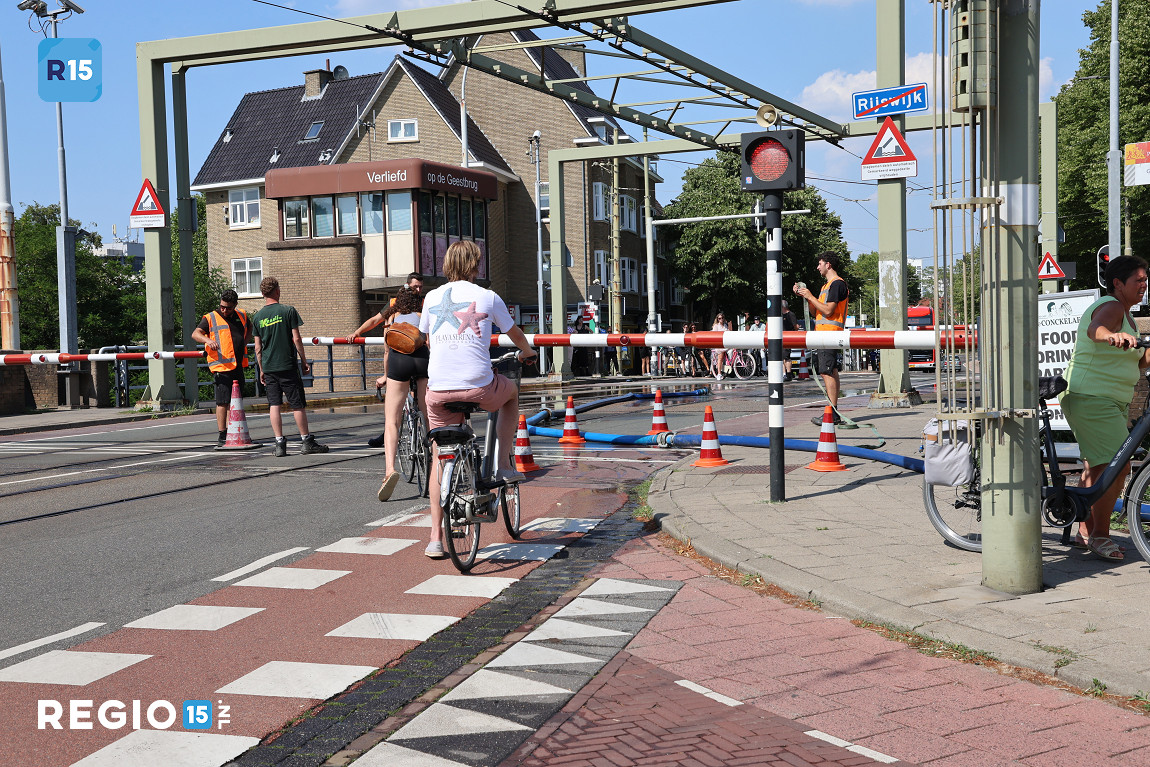 NVbUXL.JPG