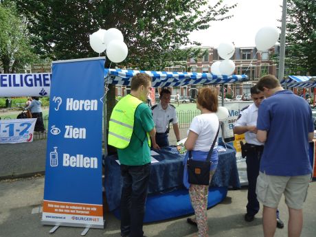 Bezoekers krijgen uitleg over Burgernet en kunnen zich aanmelden