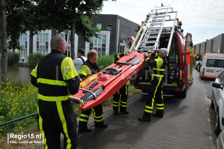 gewonde_zwaan_goudvisplein_leidschenveen_003