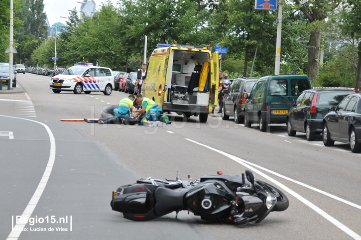 w-motorrijder_gewond_na_aanrijding_010